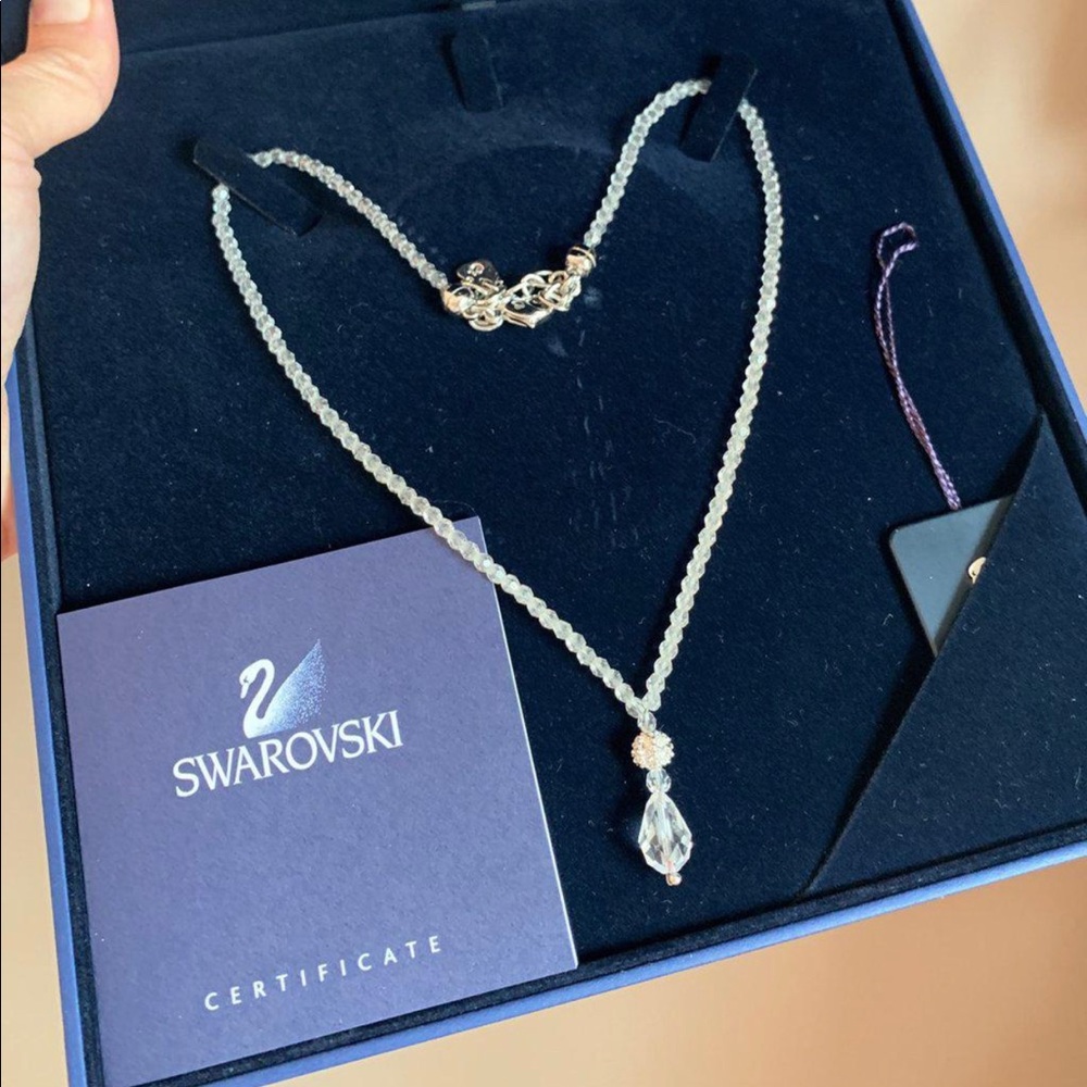 BNIBWT Genuine Swarovski Necklace